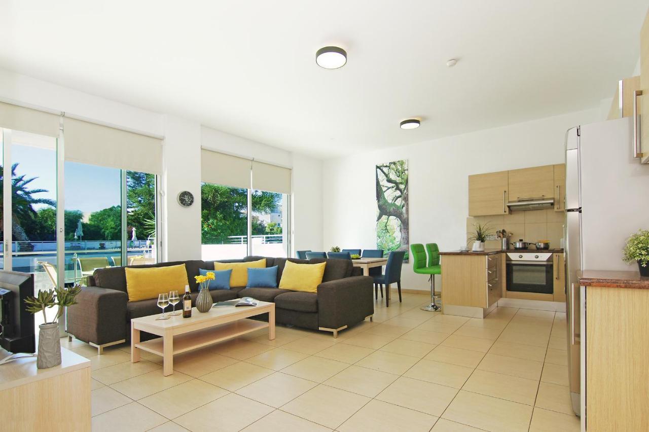 Calypso - Coralli Beachfront Apartment Protaras Extérieur photo