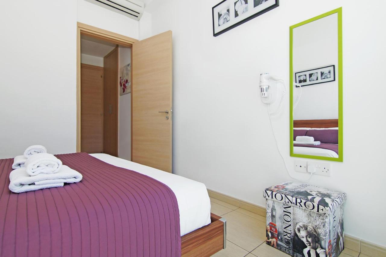 Calypso - Coralli Beachfront Apartment Protaras Extérieur photo
