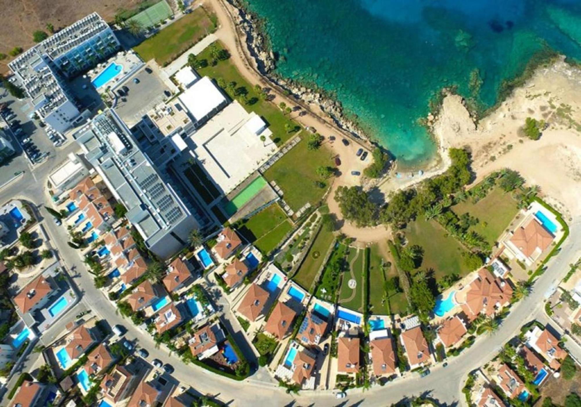 Calypso - Coralli Beachfront Apartment Protaras Extérieur photo