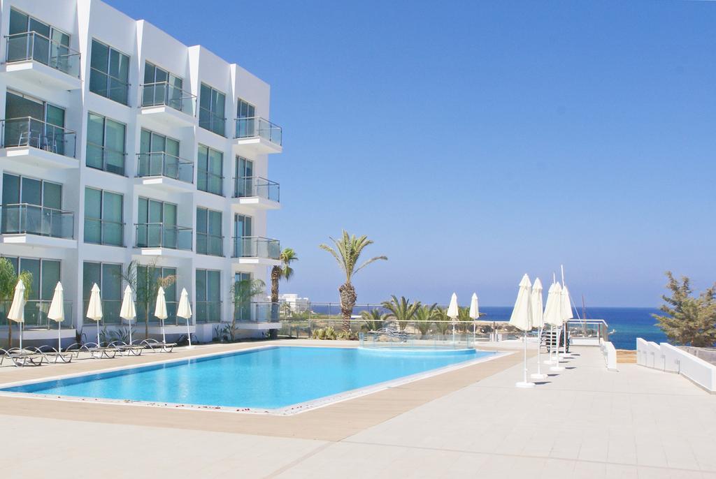 Calypso - Coralli Beachfront Apartment Protaras Extérieur photo