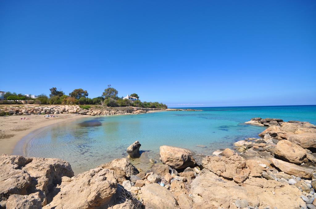 Calypso - Coralli Beachfront Apartment Protaras Extérieur photo