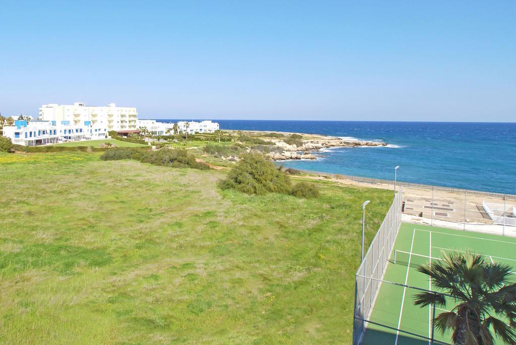 Calypso - Coralli Beachfront Apartment Protaras Extérieur photo